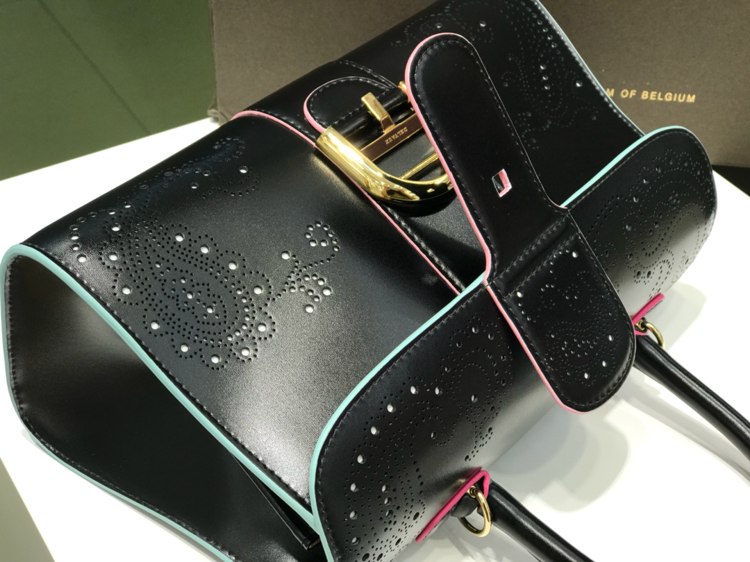 델보 브리앙 미니 캐시미어 박스백